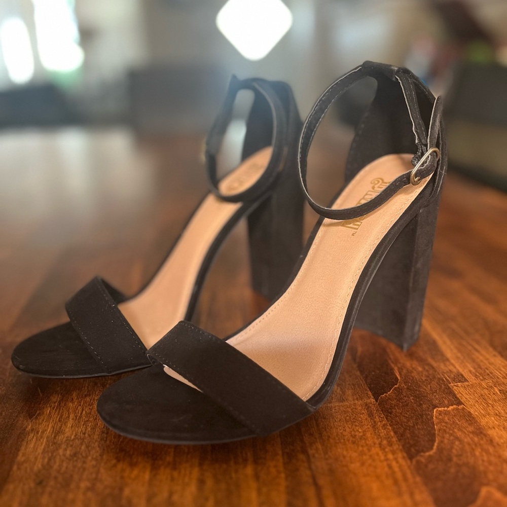 Brash Black Heel Size 7